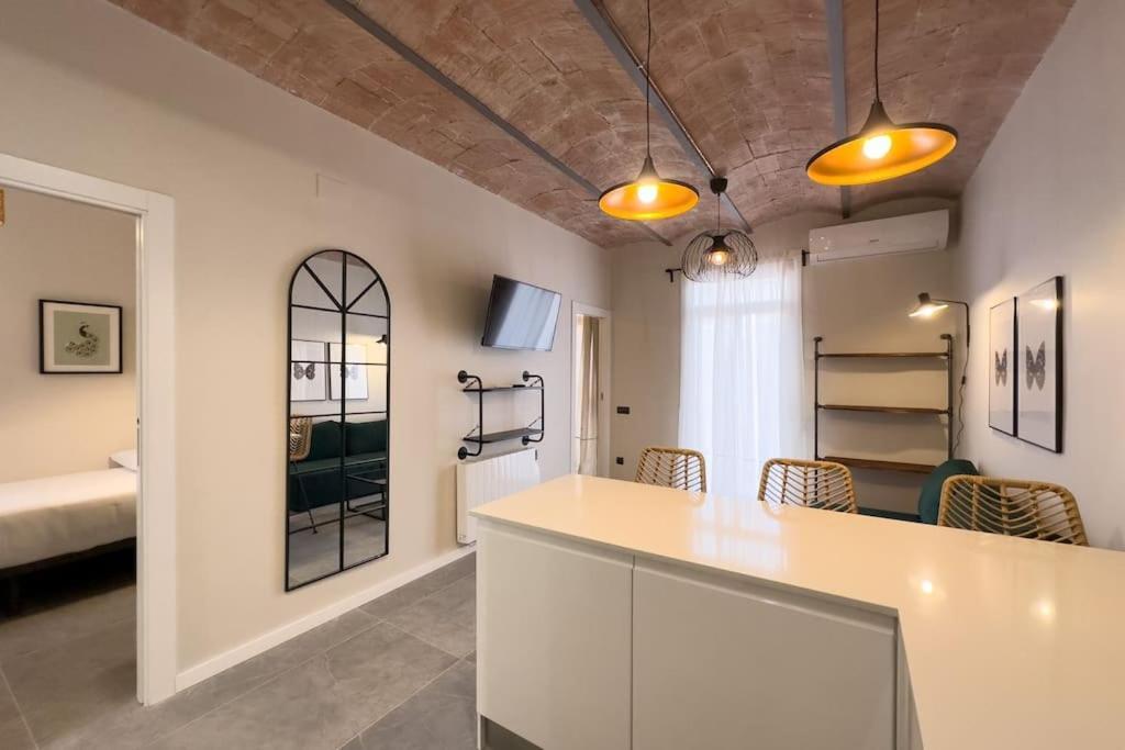 Bebarceloner Sants Apartments - 2 Bedrooms Exterior photo
