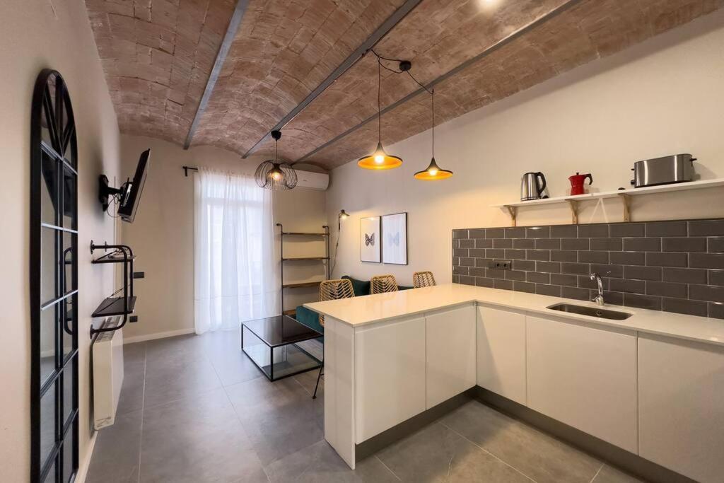 Bebarceloner Sants Apartments - 2 Bedrooms Exterior photo